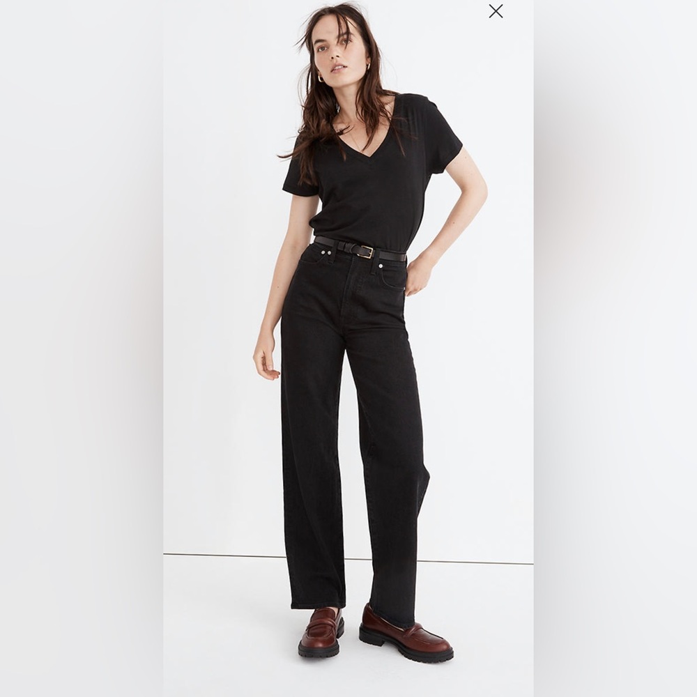 The Petite Perfect Vintage Wide-Leg Jean in Belmere Wash. 25 petite.